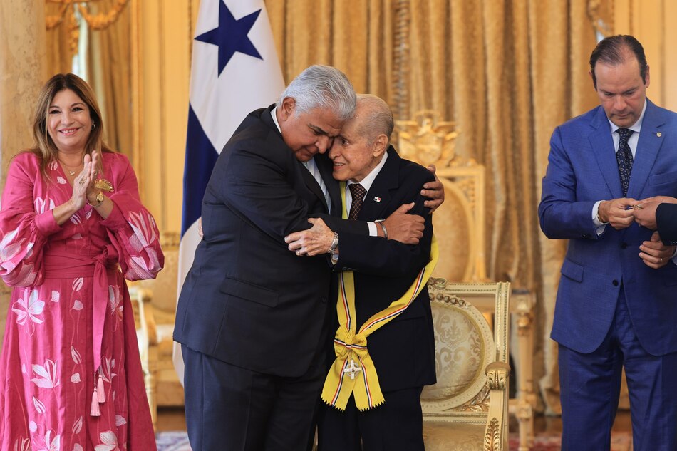 Luis H. Moreno, homenajeado con la Orden Manuel Amador Guerrero en grado de Gran Cruz