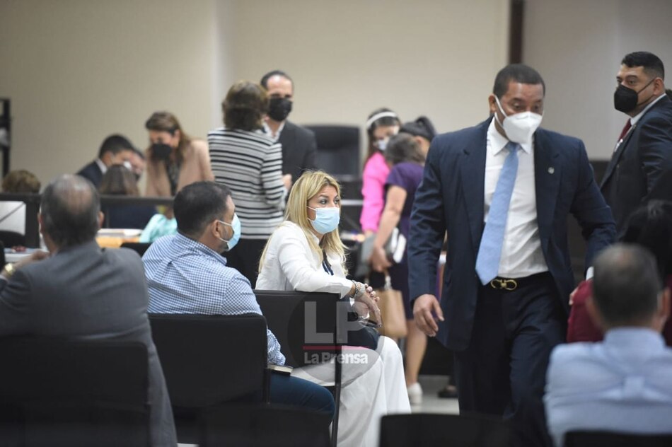 Fiscalía Anticorrupción pide llamamiento a juicio a 18 personas por presunto peculado relacionado a alquiler de helicópteros