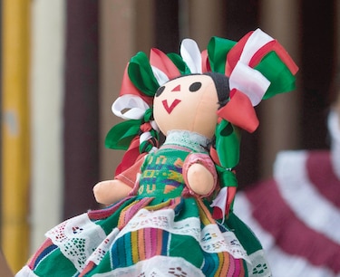 Una muñeca ayuda a resistir la pandemia