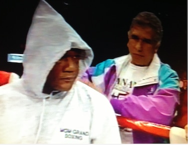 El médico panameño que despidió a George Foreman