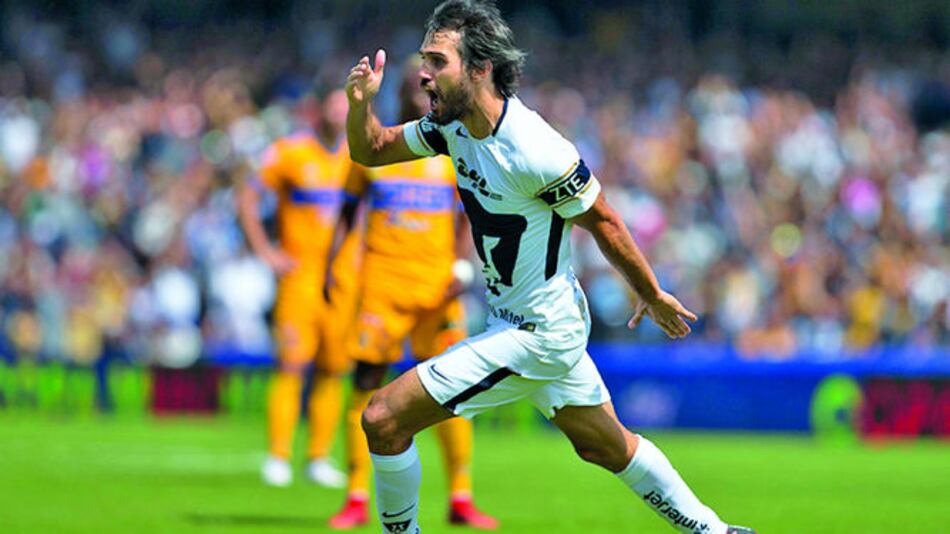 Pumas gana y sigue invicto en México