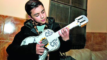 El niño que prestó su voz en ‘Coco’