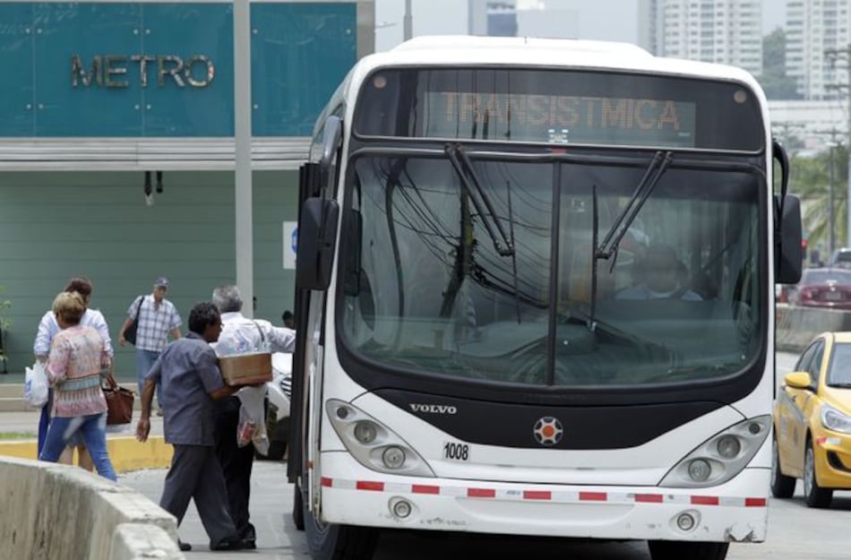 Estado adquiere acciones de Mi Bus