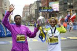 Desisa y Rotich ganan el Maratón de Boston 2015