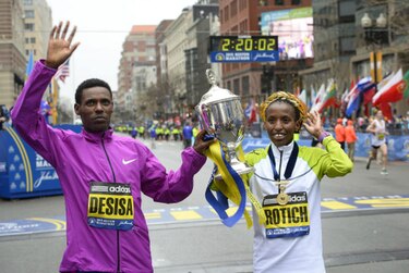 Desisa y Rotich ganan el Maratón de Boston 2015