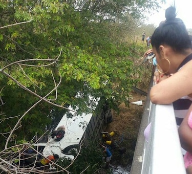 Accidente de tránsito en Antón deja al menos 18 muertos y 37 heridos