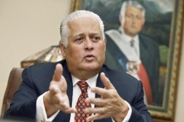 La ruta del dinero conduce hasta Pérez Balladares