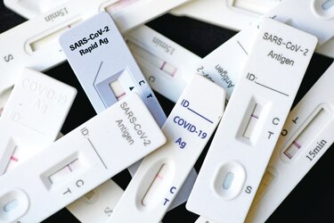 Pruebas caseras de la Covid-19; el combate contra la pandemia versus el negocio