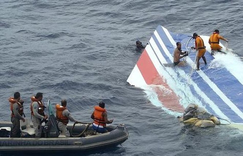 Vuelo de AirAsia, similitudes con choque 2009 en el Atlántico