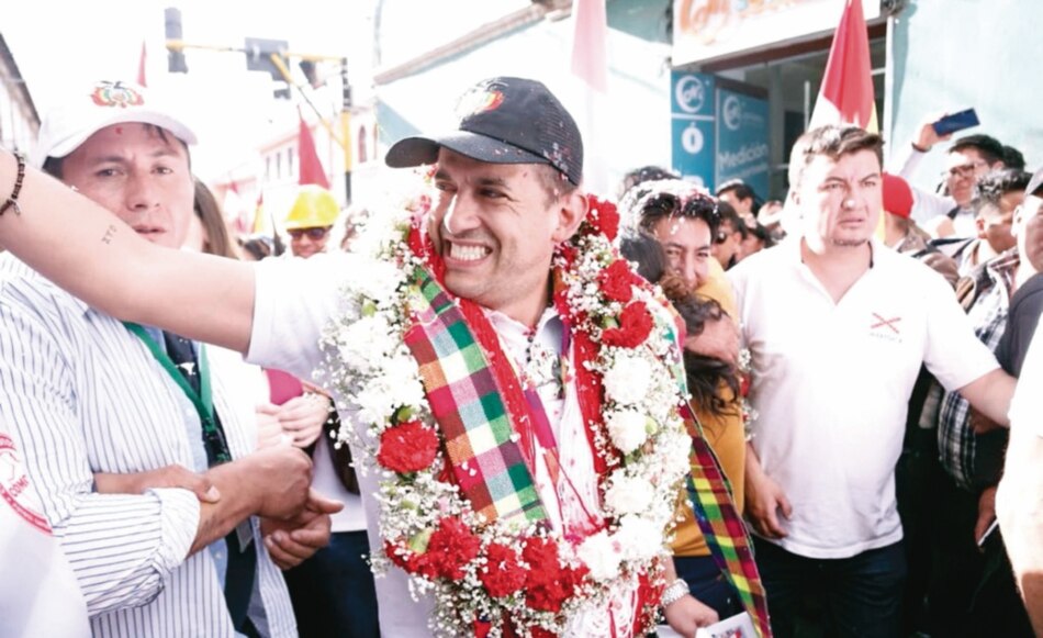 Líder cívico que impulsó caída de Morales anuncia candidatura presidencial