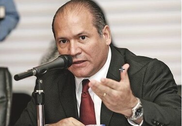 Respaldan decisión de fiscal Harry Díaz