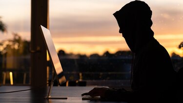 Cuáles son las 5 formas de violencia digital más comunes (y cómo protegerse)