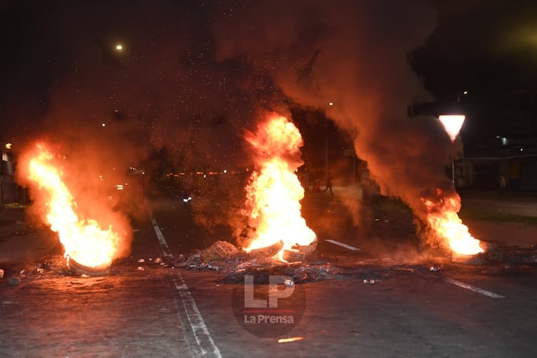 Protestas y cierres continúan en el área metropolitana y el interior del país