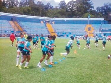Selección femenina debuta hoy