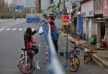 Progresiva reanudación de la actividad en Wuhan, cuna del virus