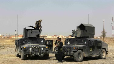 Estado Islámico frena avance hacia Mosul con morteros y coches bomba