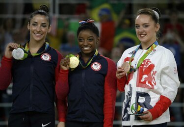 Simone Biles gana su cuarto oro
