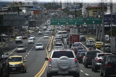 Sector público acumula déficit de $748.2 millones