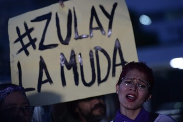 Caso Arquesio Arias: grupo de mujeres protesta frente a la Asamblea