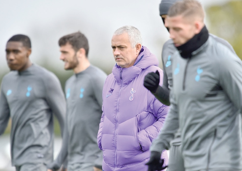Mourinho deja de ser entrenador del Tottenham