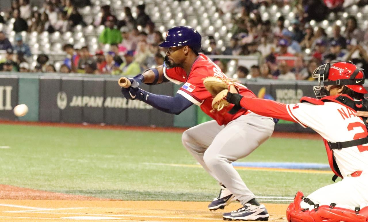 Enrique Bradfield Jr. mostró su gran velocidad en las bases y seguridad en la defensa. Foto: Cortesía/Fedebeis