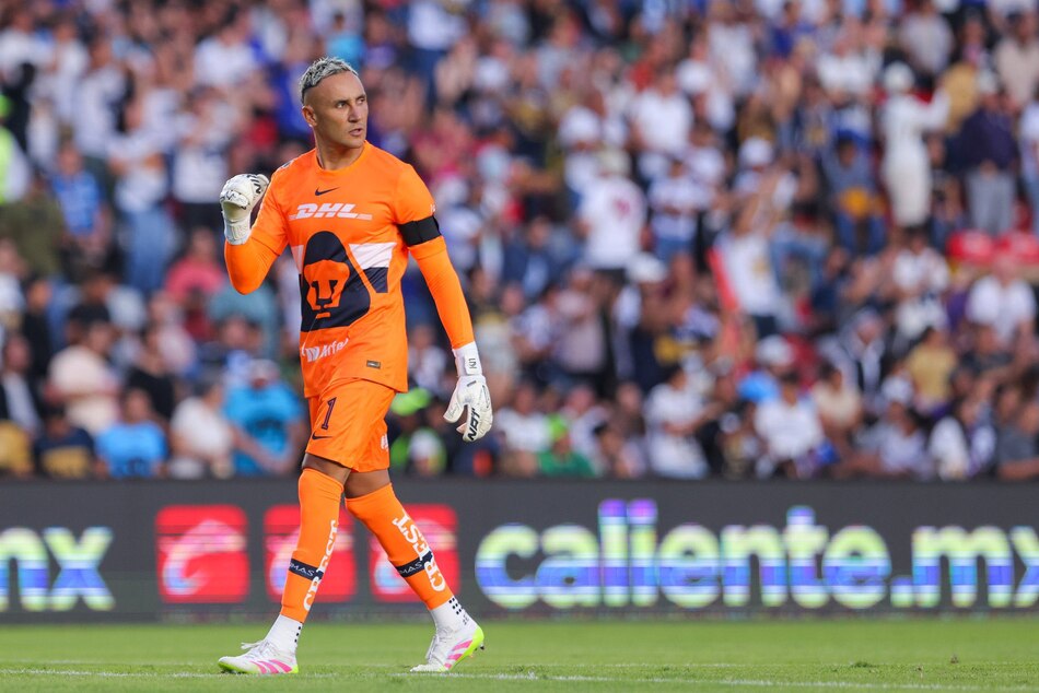 En el debut de Keylor Navas, Pumas vence al Querétaro y logra su primera meta en cero