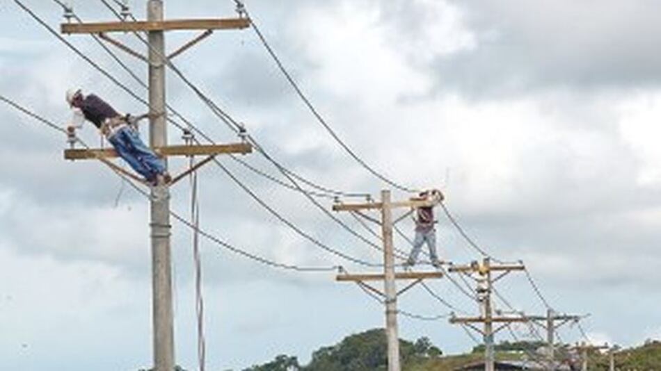 Aplicarán plan para reducir la tarifa eléctrica y la suspensión de cortes frente a crisis del Covid-19 