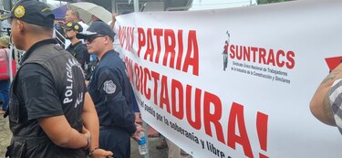 Dirigentes del Suntracs intentan sin éxito unirse a los desfiles en Boquete