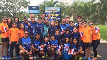 Club La Salle gana competencia de natación en Guatemala