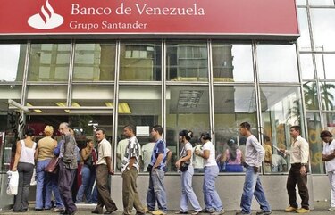 Venezuela suspende la primera subasta de dólares desde la devaluación