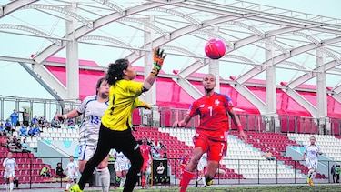 Selecciones varonil y femenina, listas
