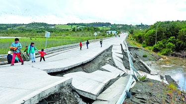 Sismo de 7.6 grados deja daños en el sur