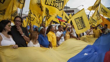 Oposición venezolana convoca marchas a favor de referendo