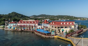 Honduras recibió más de 1.2 millones de turistas y captó 194 millones en el primer semestre