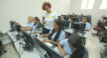 Mujeres y el mundo digital