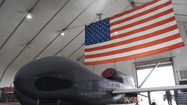 Irán afirma haber derribado un dron estadounidense en su territorio