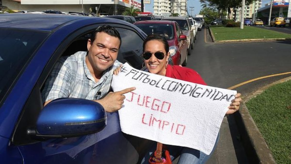 'Fútbol con dignidad' una campaña de Corprensa