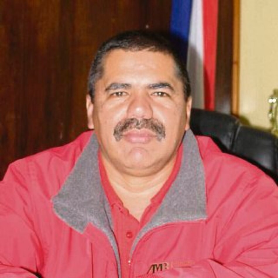 Manolo Ruiz manejó $29 mil en becas