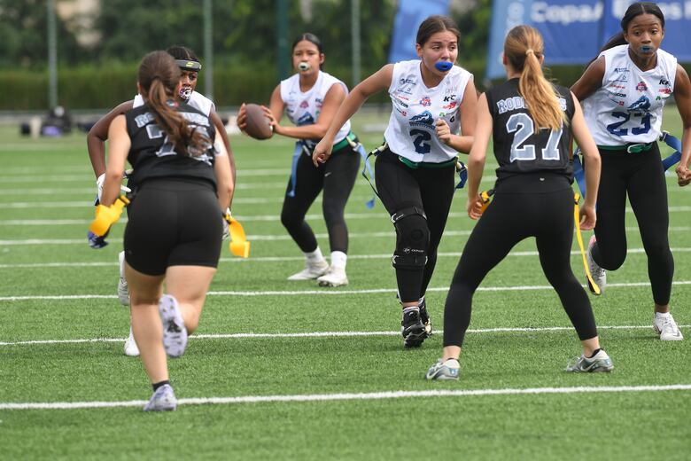 Emociones y grandes actuaciones marcaron la tercera semana de la Kiwanis Football League