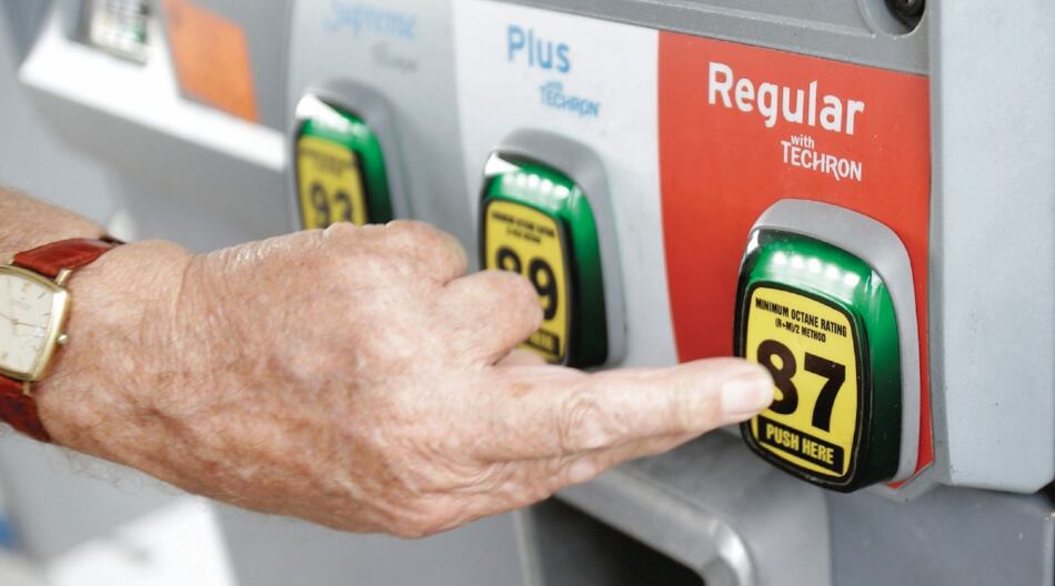 Precio del barril de crudo alcanza máximos de 2011