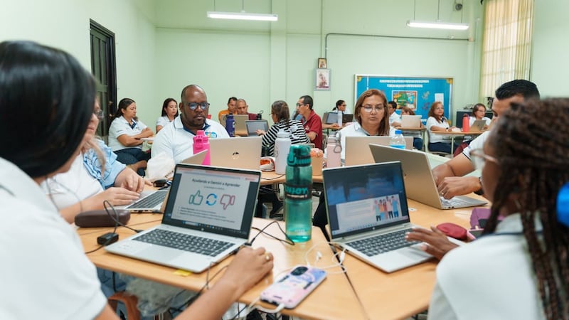 Meduca nuevamente lanza licitación de ‘laptops’ para estudiantes