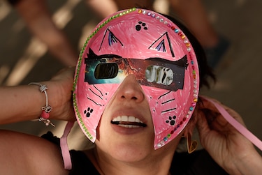 Cuenta regresiva para un histórico eclipse total de Sol