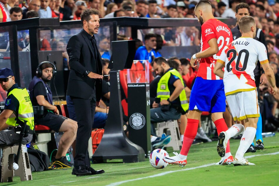 Simeone: ‘Real Madrid y Barça son mejores, pero competimos para estar presentes cuando fallen’