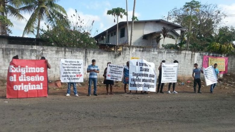 Residentes de Villalobos insisten en respetar diseño original de carretera