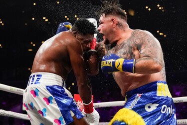 Andy Ruiz derriba tres veces a Luis Ortiz y gana de manera unánime