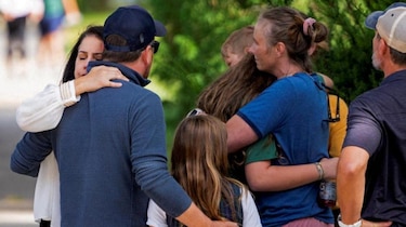 ‘Estaban rezando’: 2 niños muertos y otras 17 personas heridas en un tiroteo en una escuela católica de Estados Unidos