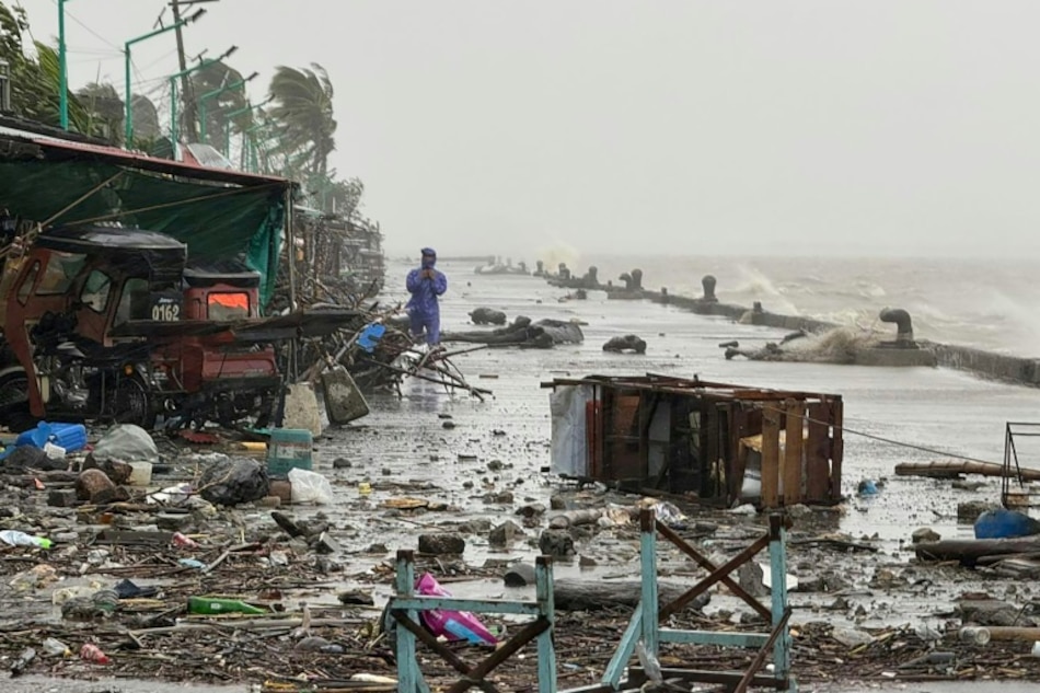 China prevé evacuar a 400,000 personas por el supertifón Ragasa, que llegó a Filipinas