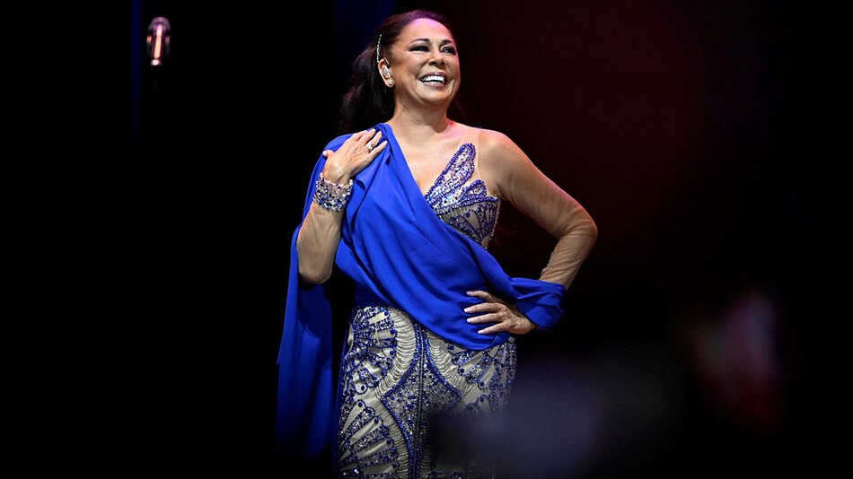 Isabel Pantoja celebrará sus 50 años en la música con un triple disco y un libro ilustrado