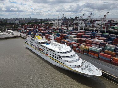 Argentina levanta aislamiento a crucero por caso de Covid-19