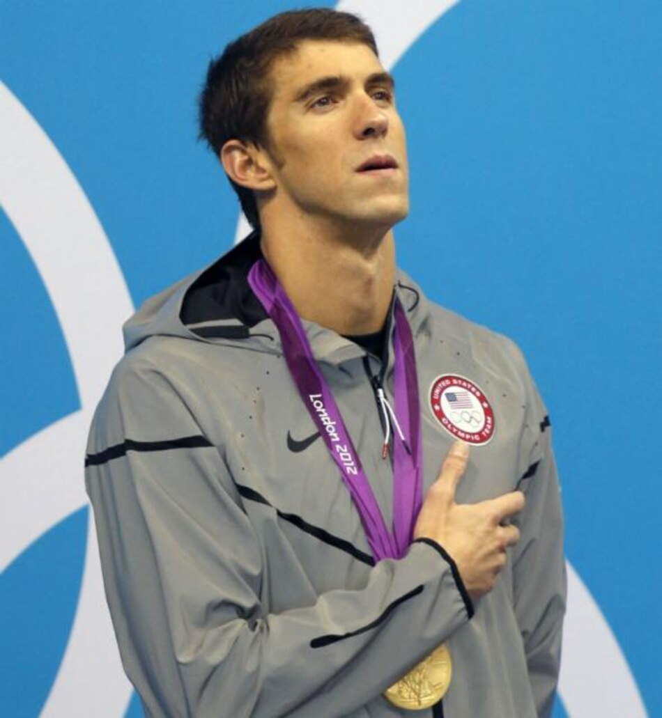 Phelps vuelve al agua 628 días después de su retiro